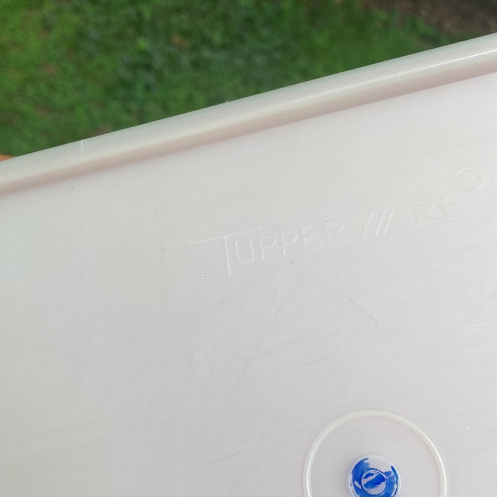 Tupperware orange marinating container - Picture 4 of 10